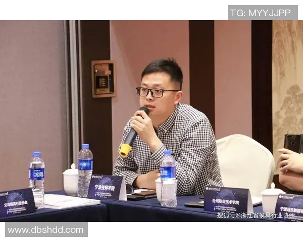 羽毛球女将刘芳的奋斗历程与职业生涯深度对话 羽毛球女将刘芳的奋斗历程与职业生涯深度对话